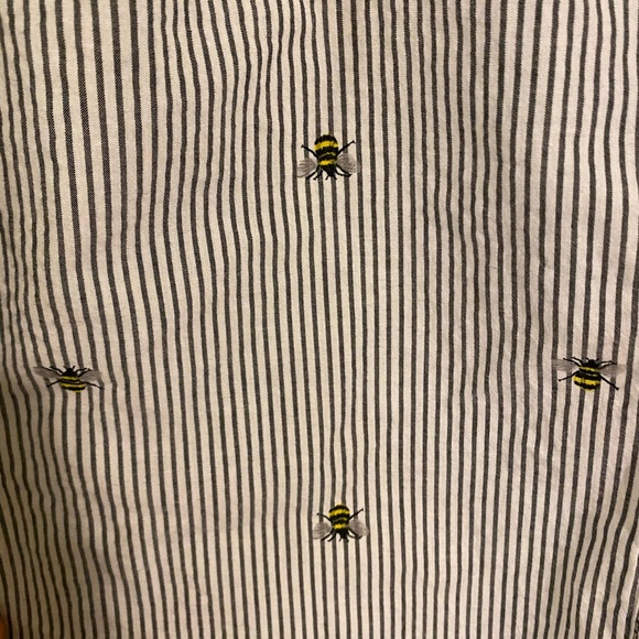Old Navy Bee Button Down - Picture 2 of 3